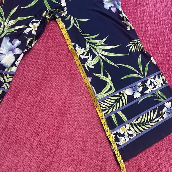 Tommy Bahama Acqua Dei Fiore Wide Leg Jumpsuit Navy Blue Floral Size Medium - Picture 9 of 10